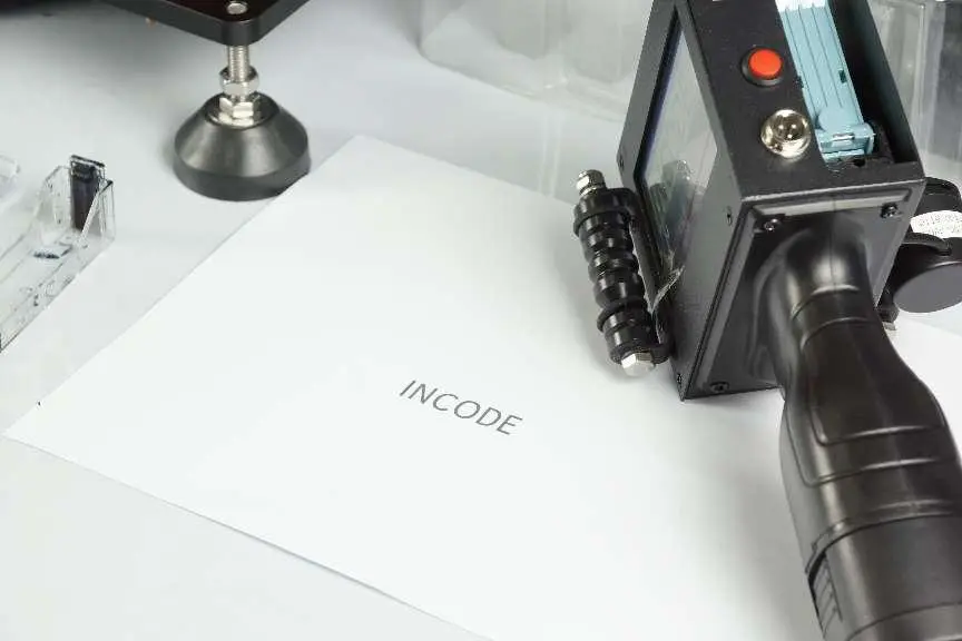 Handheld inkjet printer